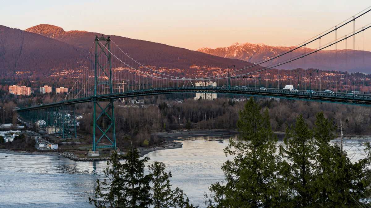 Lions Gate Bridge in Vancouver